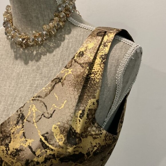 Tahari Gold METALLIC ABSTRACT SLEEVELESS SHEATH DRESS - Picture 5 of 16